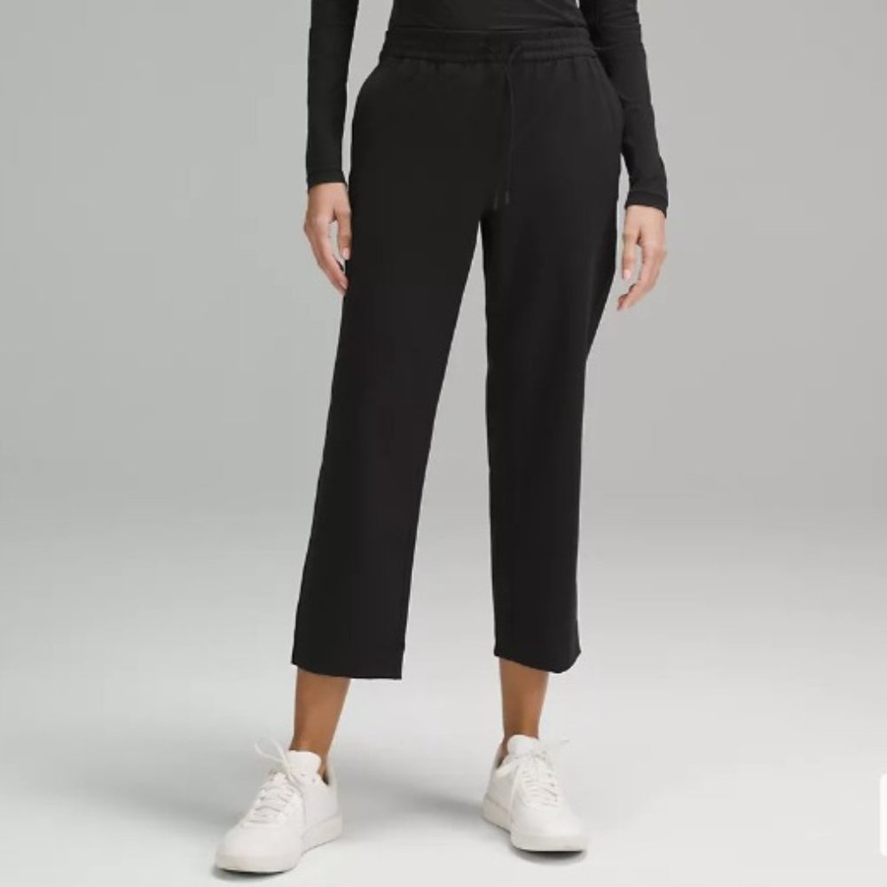 Lululemon Tapered-Leg Mid-Rise Crop 25" Luxtreme Pants